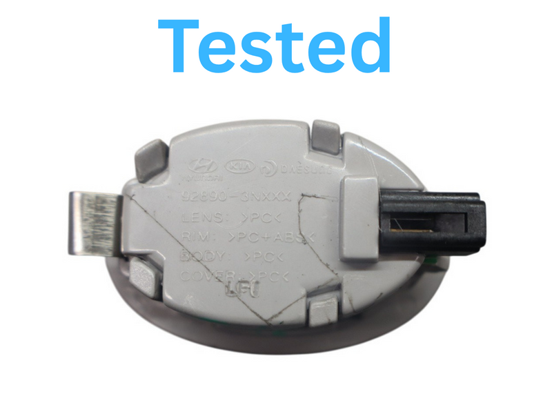 Load image into Gallery viewer, 15-19 Hyundai Genesis G80 Front Left Overhead Roof Dome Interior Light Lamp Oem