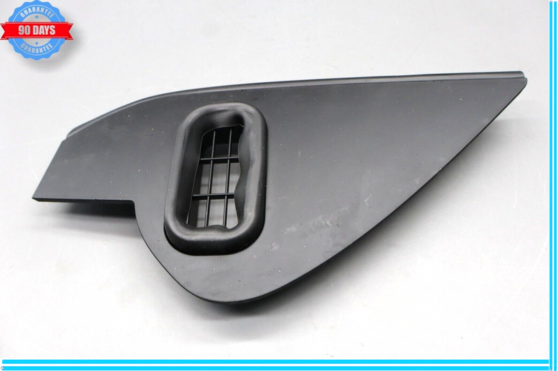 Load image into Gallery viewer, 14-22 Maserati Quattroporte Front Right Side Dash End Vent Cover Trim Oem