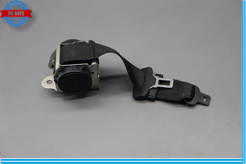 Load image into Gallery viewer, 14-17 Maserati Ghibli Rear Center Seat Belt Retractor 6700174400 Oem