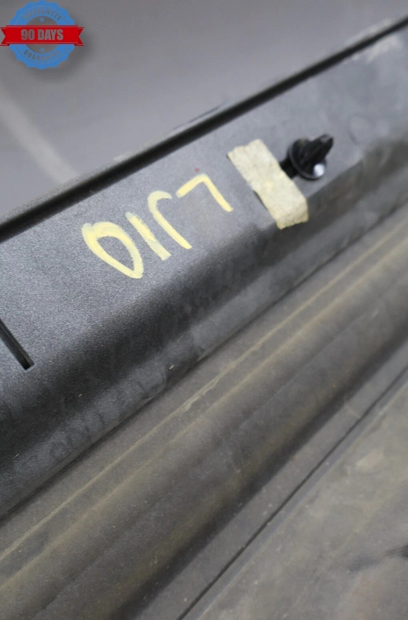 Load image into Gallery viewer, 14-20 Maserati Ghibli Left Driver Side Skirt Rocker Panel Molding Silver Oem