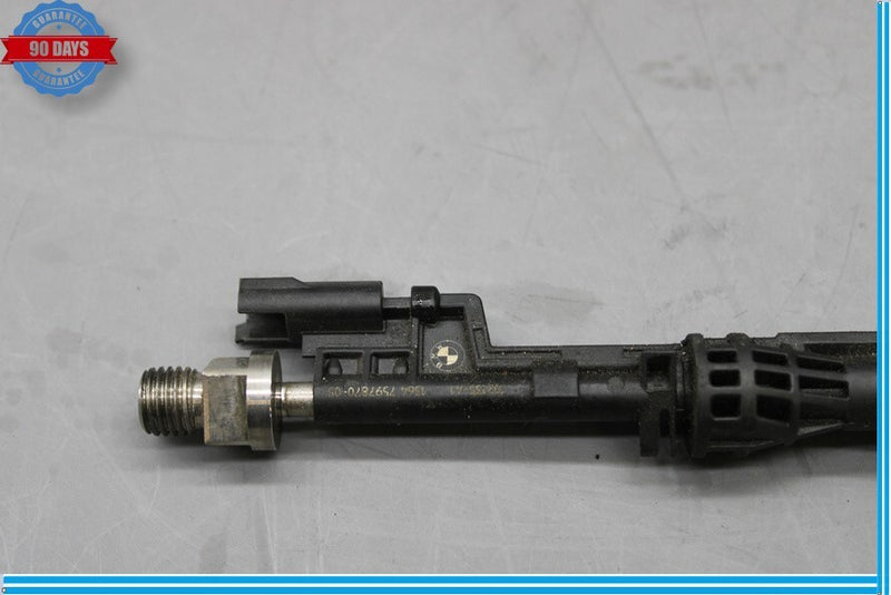Load image into Gallery viewer, 12-18 BMW 320i 328i 528i F30 Fuel Injector 13647597870 Oem