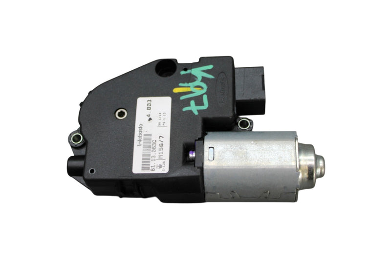 Load image into Gallery viewer, 14-19 Maserati Ghibli Sunroof Moonroof Window Regulator Motor Unit 1710004A Oem