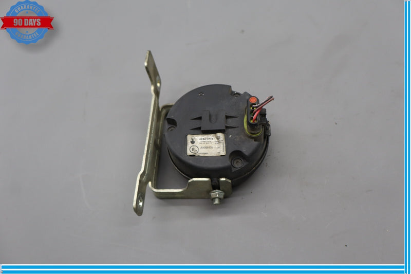 Load image into Gallery viewer, 14-22 Maserati Levante S Ghibli Anti Theft Alarm Horn Siren 6700017230 Oem