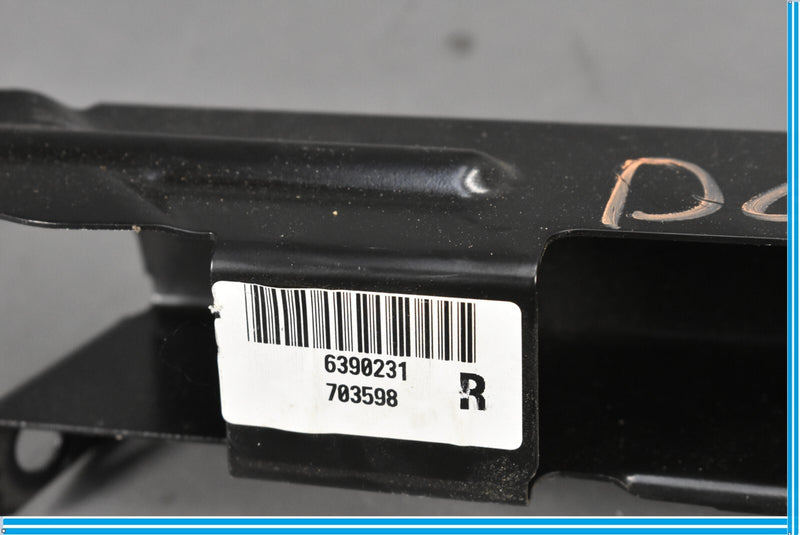 Load image into Gallery viewer, 05-11 Mercedes SLK280 SLK350 Rear Right Side Quarter Panel Mount Bracket Oem