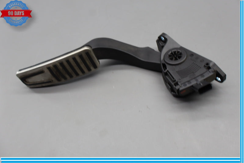Load image into Gallery viewer, 14-21 Maserati Quattroporte Gas Throttle Accelerator Pedal 04861716AD Oem