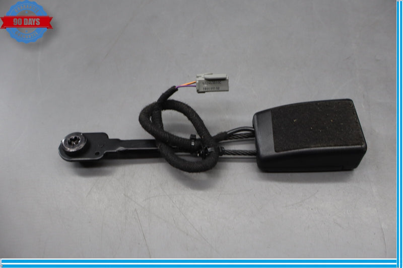 Load image into Gallery viewer, 14-22 Maserati Ghibli S M157 Front Right Side Seat Belt Seatbelt Buckle Oem
