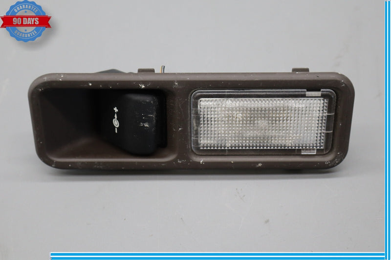Load image into Gallery viewer, 06-12 Land Rover Rover Range Rover HSE Trunk Power Outlet Interior Light Oem