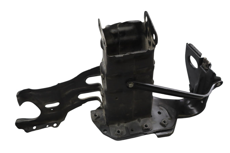Load image into Gallery viewer, 03-09 Mercedes W209 CLK350 CLK500 Front Right Bumper Reinforcement Bracket Oem