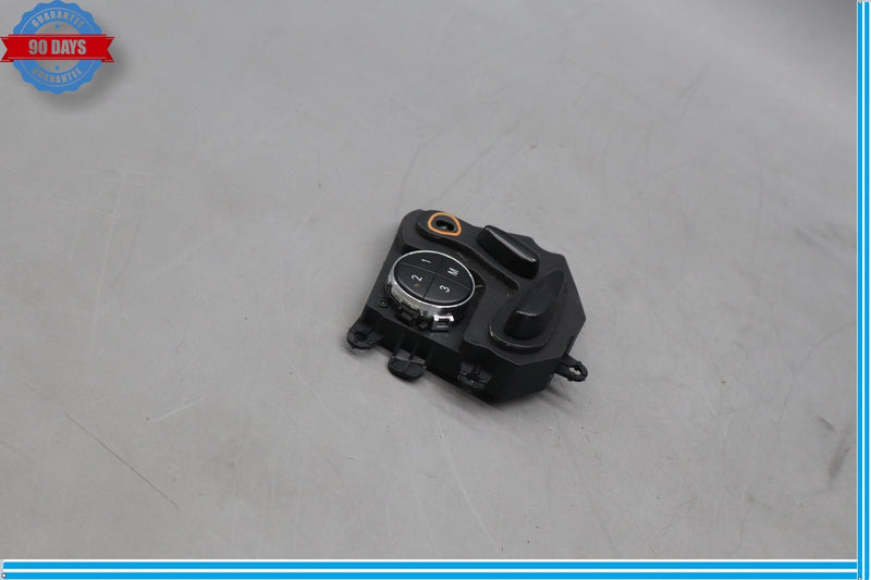 Load image into Gallery viewer, 03-11 Mercedes W211 E320 E500 Front Right Side Seat Adjustment Switch Oem
