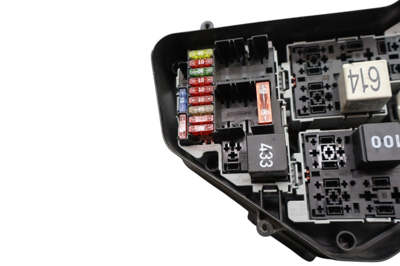 Load image into Gallery viewer, 11-17 Volkswagen Touareg Engine Fuse Box Fusebox Relay Junction Block Oem