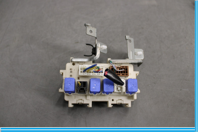 Load image into Gallery viewer, 11-17 Infiniti QX56 QX80 Fuse Box Junction Block Control Unit Module Oem