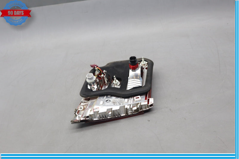Load image into Gallery viewer, 09-12 BMW 750Li Rear Right Passenger Side Inner Tail Light Taillight Lamp Oem