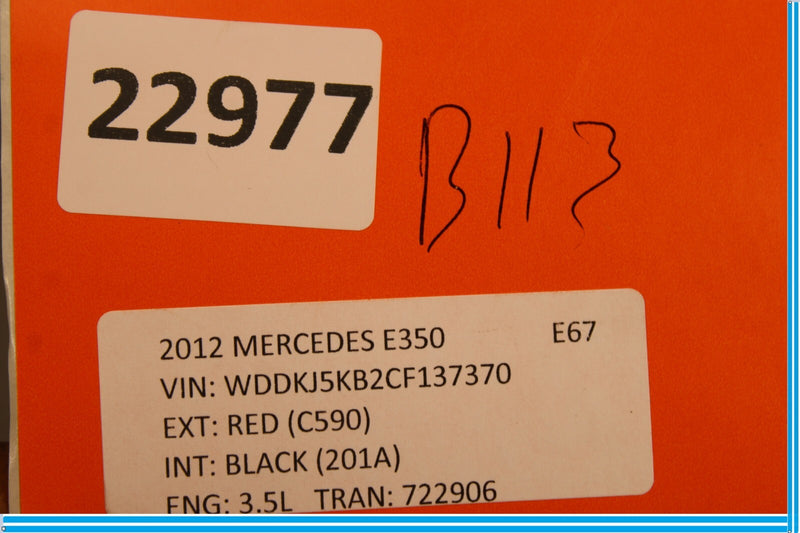 Load image into Gallery viewer, 10-16 Mercedes E350 E550 Rear Left Driver Quarter Glass Division Bar Molding Oem