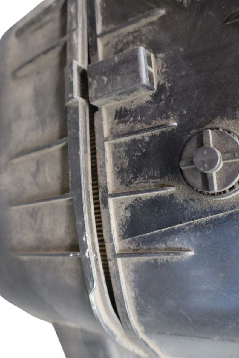 Load image into Gallery viewer, 14-17 Maserati Ghibli Right Side Engine Air Intake Filter Black 70552746 Oem