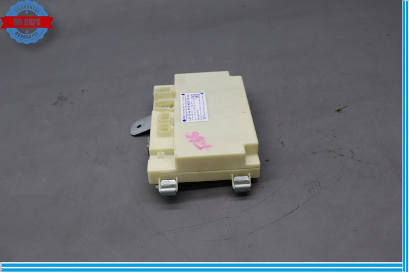 Load image into Gallery viewer, 10-17 Mercedes W204 C250 C350 Keyless Go Entry Control Module 1729007900 Oem