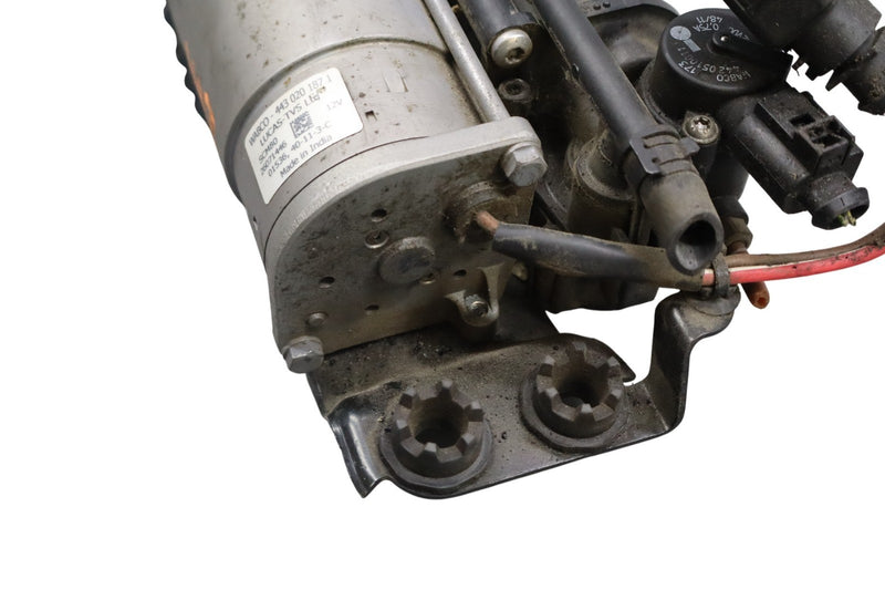 Load image into Gallery viewer, 11-18 Audi A8 A8L Quattro Air Suspension Compressor Pump W/ Bracket Oem