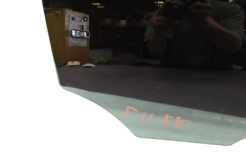 Load image into Gallery viewer, 17-23 Alfa Romeo Giulia Rear Right Passenger Side Door Window Auto Glass Oem