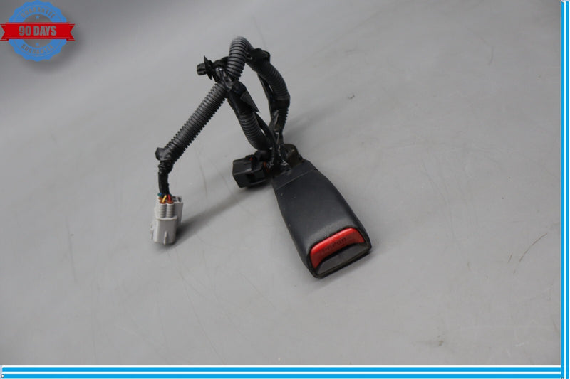 Load image into Gallery viewer, 01-06 Lexus LS430 SC430 Front Right Passenger Side Seat Belt Buckle Receiver Oem