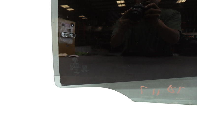 Load image into Gallery viewer, 17-23 Alfa Romeo Giulia Rear Left Driver Side Door Window Auto Glass Oem