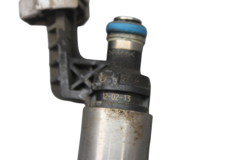 Load image into Gallery viewer, 11-19 Infiniti M56 Q70 Q70L QX56 QX80 Engine Motor Injection Fuel Injector Oem