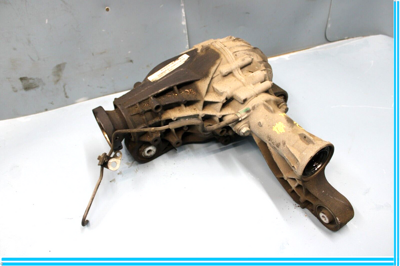 Load image into Gallery viewer, 06-12 Mercedes X164 GL450 Front Differential Axle Carrier A1643302202 Oem