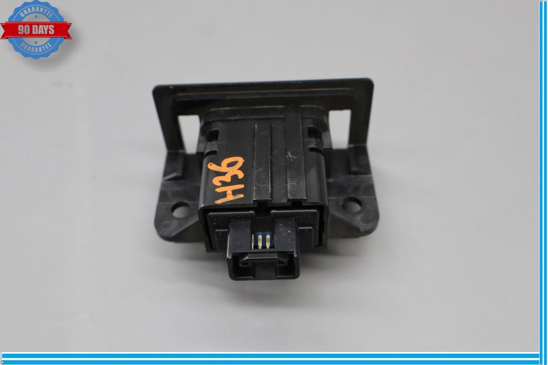 Load image into Gallery viewer, 07-17 Lexus LS460 Power Trunk Close Lid Control Switch Button 15C081 Oem