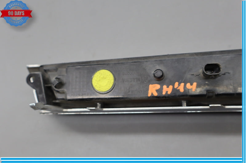 Load image into Gallery viewer, 10-16 Mercedes W164 ML350 R350 Front Right Daytime Run Lamp Fog Light Oem