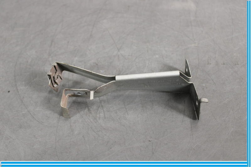 Load image into Gallery viewer, 10-16 Mercedes E350 E550 Right Passenger Side Air Deflector Bracket Mount Oem