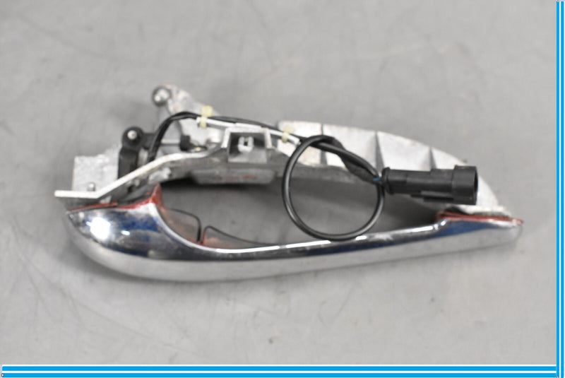 Load image into Gallery viewer, 05-08 Maserati Quattroporte M139 Rear Left Side Exterior Door Lock Handle Oem