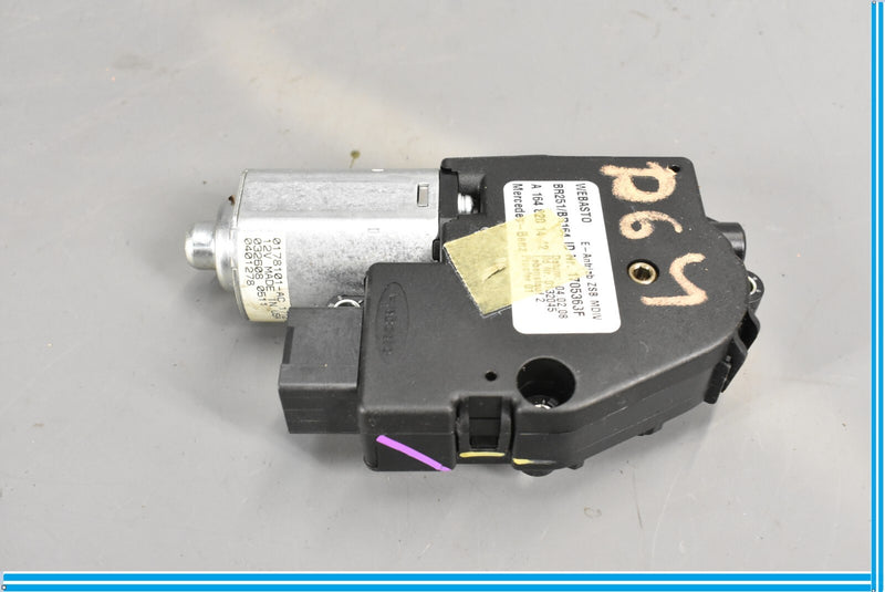 Load image into Gallery viewer, 07-12 Mercedes GL450 GL550 X164 Panoramic Sunroof Sun Roof Motor A1648201442 Oem