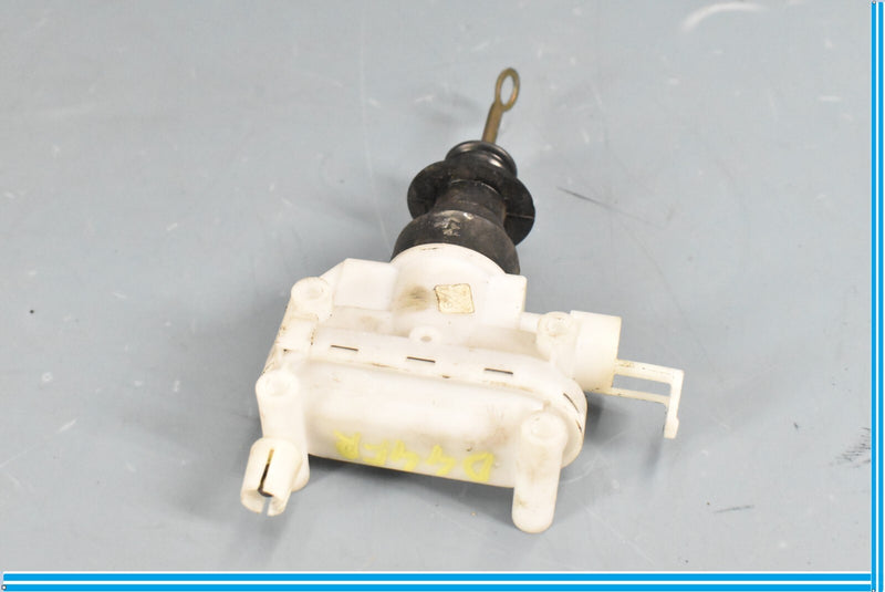 Load image into Gallery viewer, 86-95 Mercedes W124 E320 300CE 300E Front Right Vacuum Lock Actuator Element Oem