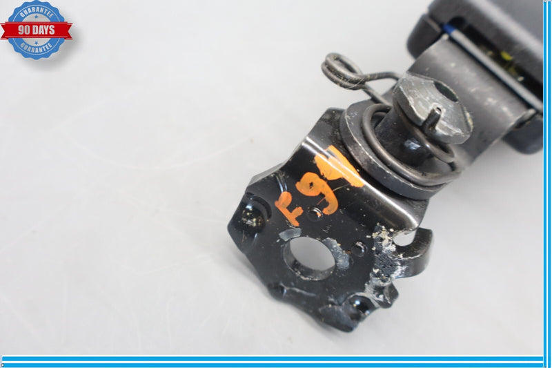 Load image into Gallery viewer, 12-18 Audi A7 A7 Quattro Rear Right Side Seatbelt Buckle Receiver 4G8857739 Oem
