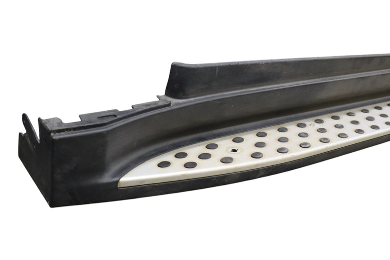 Load image into Gallery viewer, 06-11 Mercedes W164 ML63 AMG ML320 Left Driver Side Step Running Board Panel Oem