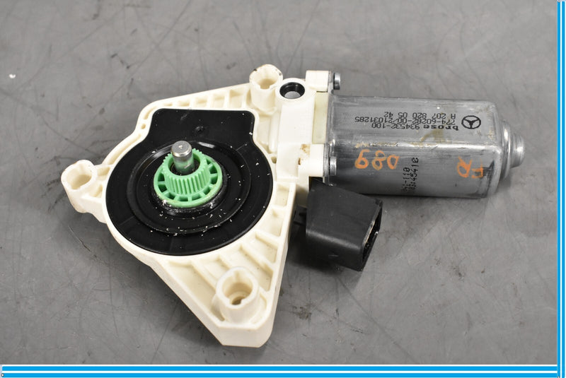 Load image into Gallery viewer, 10-20 Mercedes CLS550 CLS63 SL550 E350 Front Right Window Regulator Motor Oem