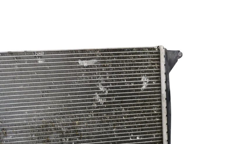 Load image into Gallery viewer, 13-19 Mercedes GL450 GL550 GLS550 Engine Water Cooling Coolant Radiator Oem