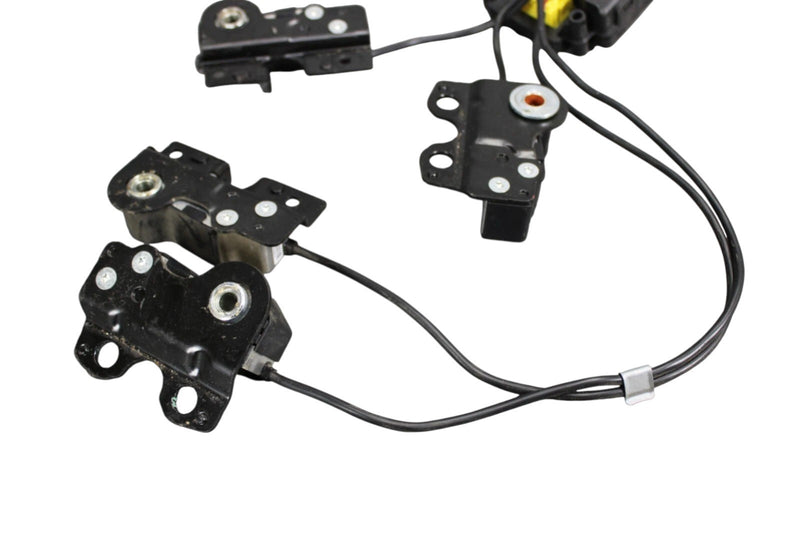 Load image into Gallery viewer, 06-13 Mercedes E350 GL450 Right Seat Weight Sensor Control Module 2119010300 Oem