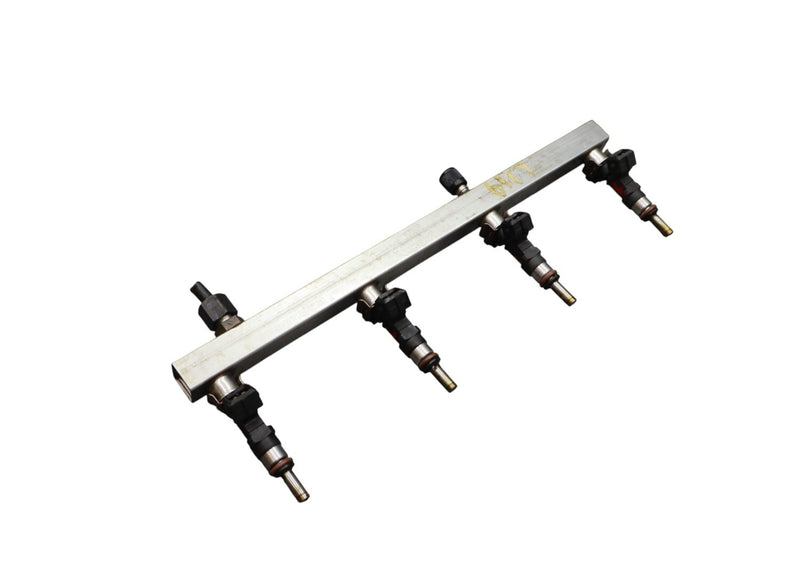 Load image into Gallery viewer, 03-19 Maserati Quattroporte Left Side Fuel Injection Rail Line w/ Injectors Oem