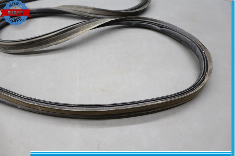 Load image into Gallery viewer, 2012 Fiat 500 Pop Rear Windshield Windscreen Rubber Seal Gasket Oem
