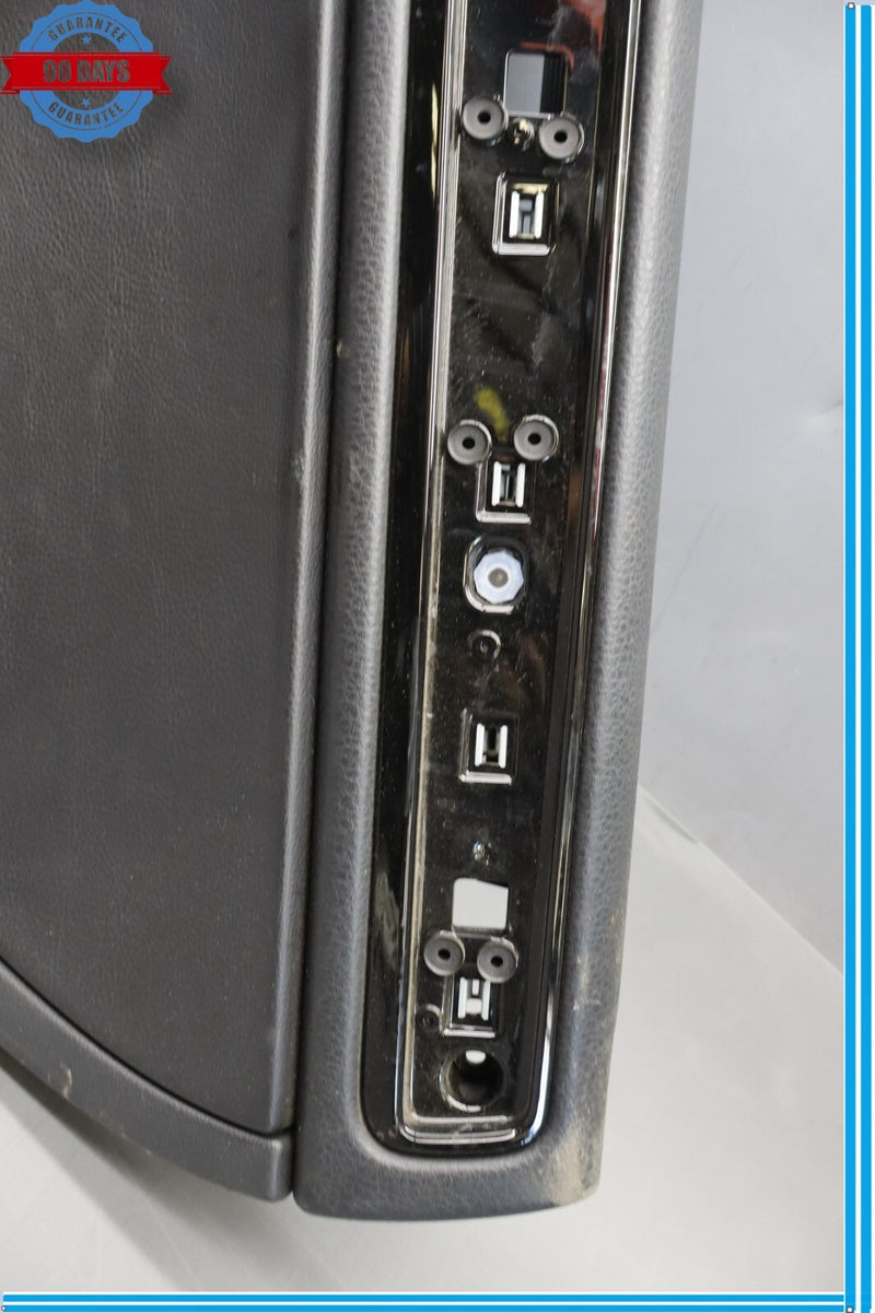 Load image into Gallery viewer, 11-14 Volkswagen VW Touareg Rear Right Passenger Side Interior Door Panel Oem