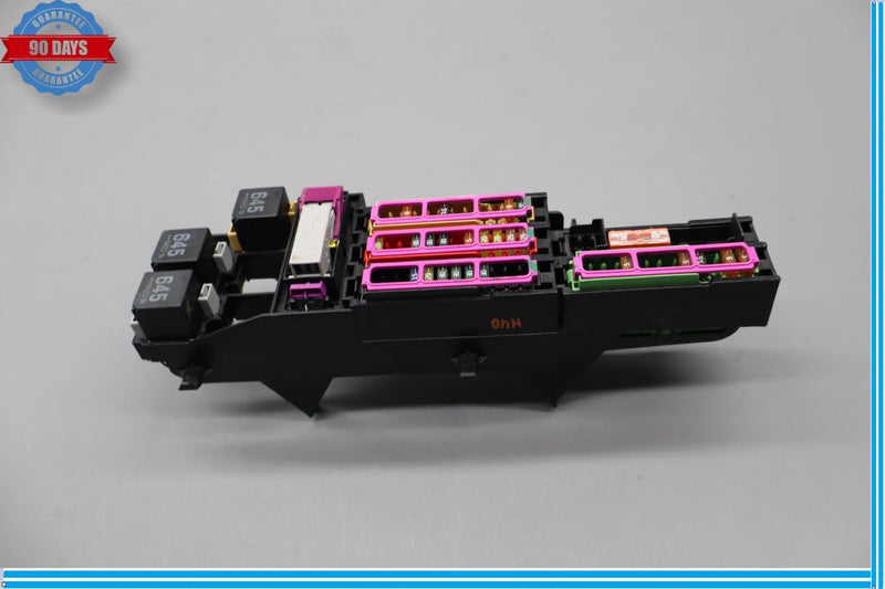 Load image into Gallery viewer, 12-18 Audi A7 A7 Quattro S6 Rear Trunk Engine Fuse Box Rely Junction Fusebox Oem