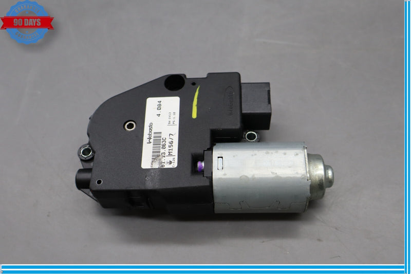 Load image into Gallery viewer, 14-24 Maserati Quattroporte SQ4 M156 Sunroof Sun Roof Motor 673000063 Oem