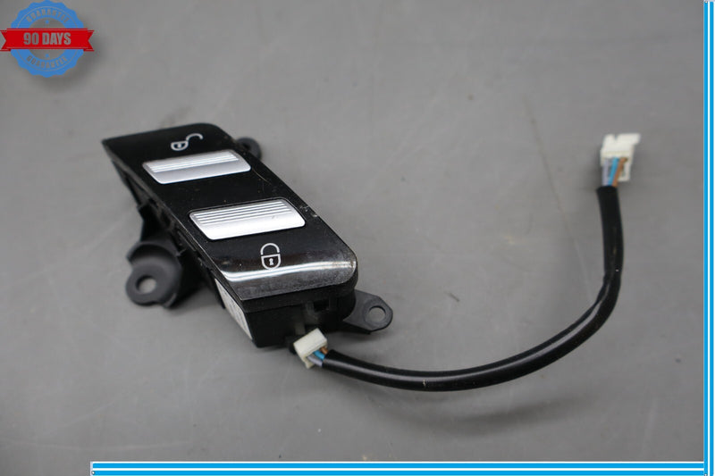 Load image into Gallery viewer, 07-14 Mercedes S550 CL550 S400 W221 Front Left Side Door Lock Switch Oem