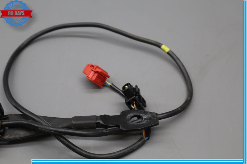 Load image into Gallery viewer, 98-03 Mercedes W210 E430 E320 Front Right Side Seat Belt Seatbelt Buckle Oem