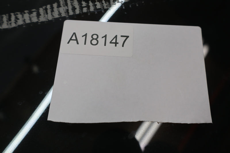 Load image into Gallery viewer, 03-13 Maserati Quattroporte M139 Front Right Side Door Window Auto Glass Oem