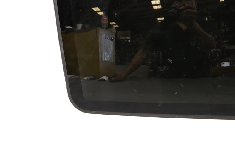 Load image into Gallery viewer, 14-17 Maserati Ghibli M157 Sun Roof Sunroof Top Glass Window Panel 43R001604 Oem