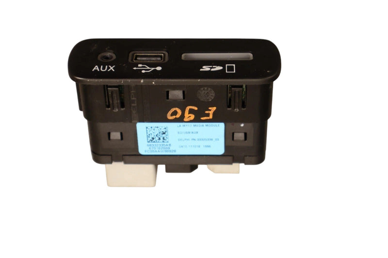 Load image into Gallery viewer, 17-22 Maserati Ghibli Center Console AUX USB Connect Module Unit 670102009 Oem