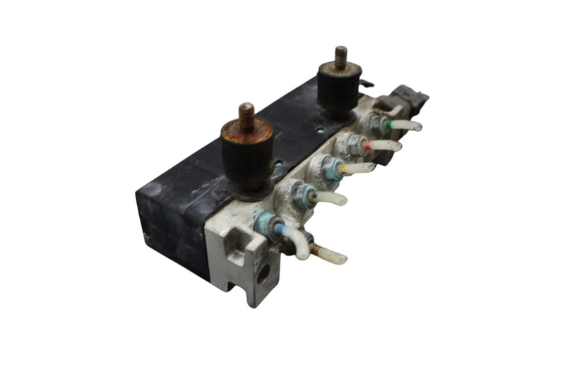 Load image into Gallery viewer, 00-06 Mercedes W220 S350 S430 Airmatic Air Suspension Valve Block 2203200258 Oem