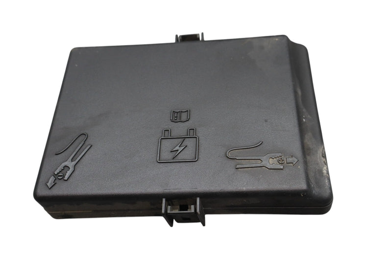 Load image into Gallery viewer, 14-19 Maserati Ghibli S 3.0L V6 Front Fuse Relay Box Cover Trim Lid Oem