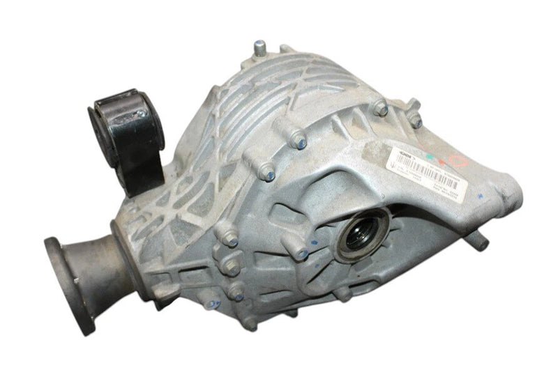 Load image into Gallery viewer, 14-24 Maserati Ghibli Rear Diff Differential Axle Carrier Assembly 670009608 OEM