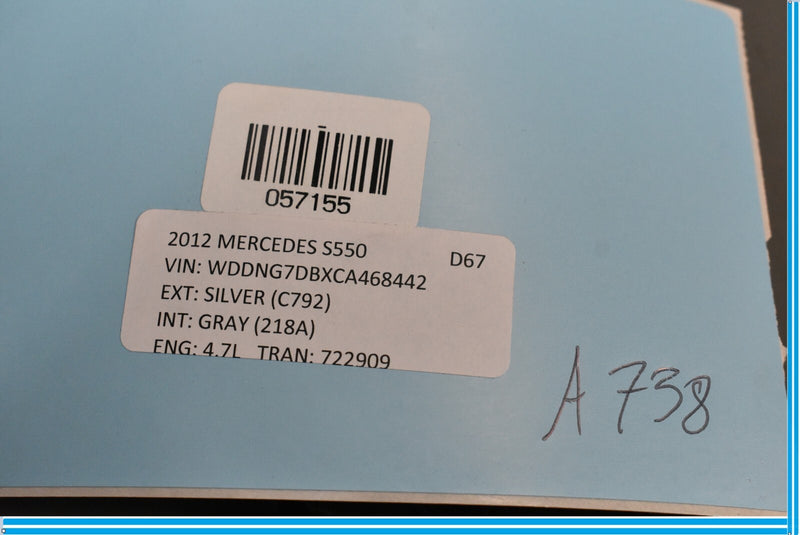 Load image into Gallery viewer, 07-14 Mercedes S550 CL550 W221 Front Left Driver Side Seat Belt Buckle Oem